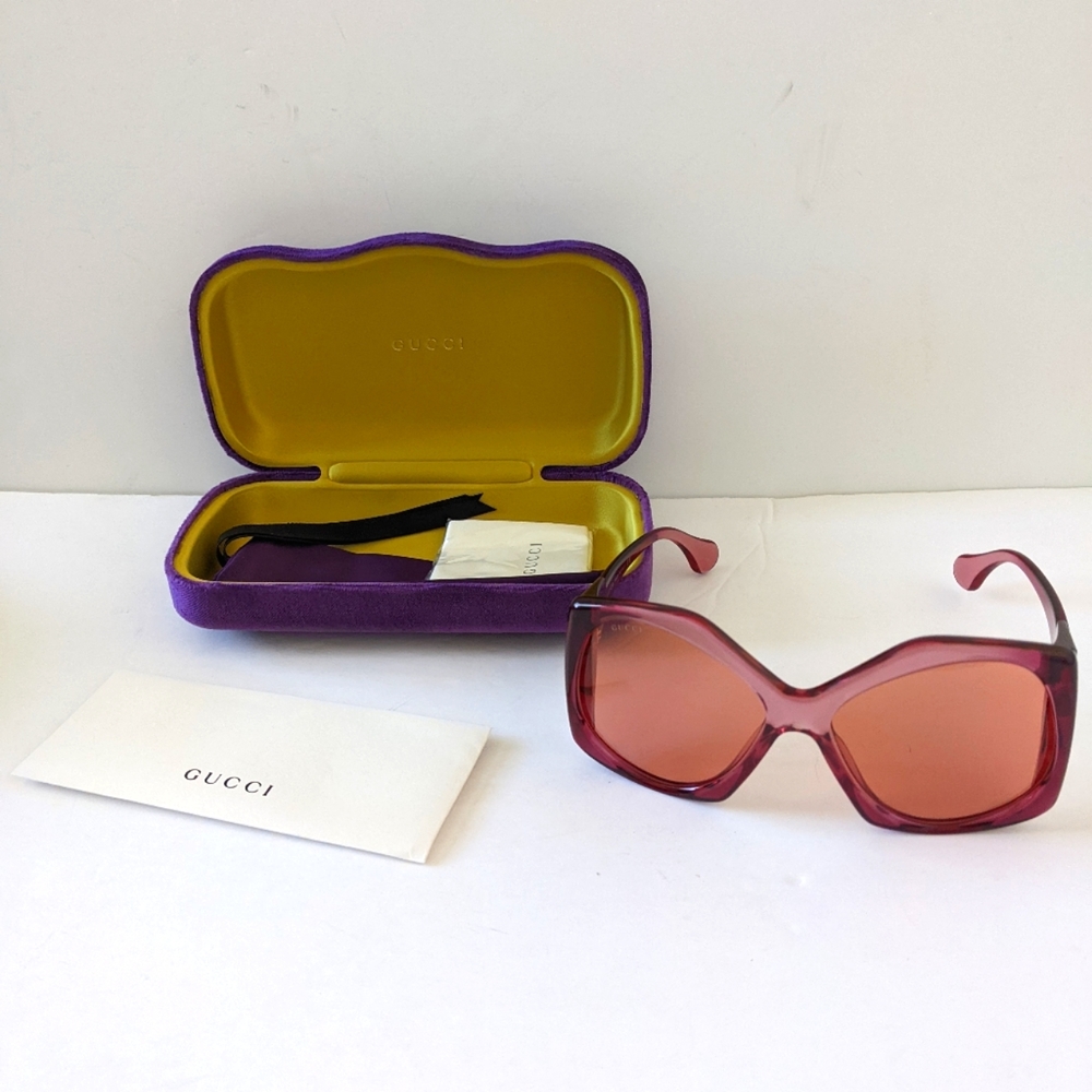 GUCCI GG0875S Oversized Butterfly Sunglasses Magenta